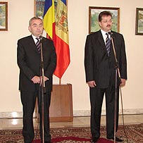 Lazăr Comănescu și Andrei Stratan au reluat șirul contactelor la nivel înalt